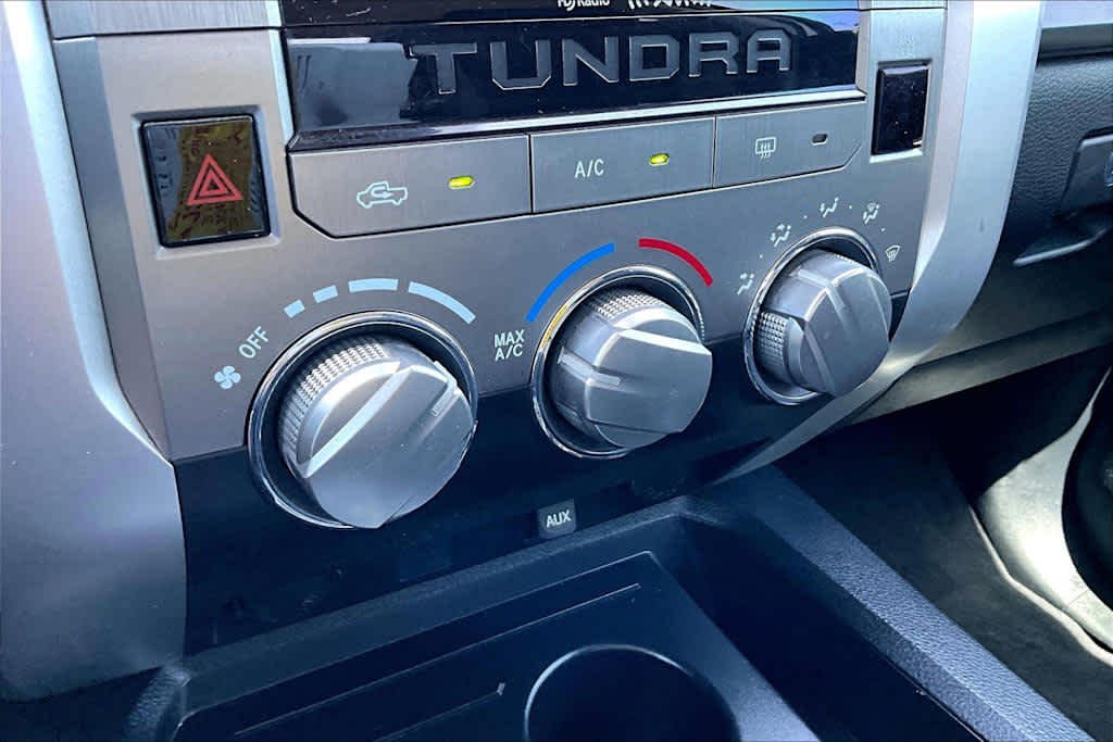 Used 2019 Super White Toyota SR5 image 25