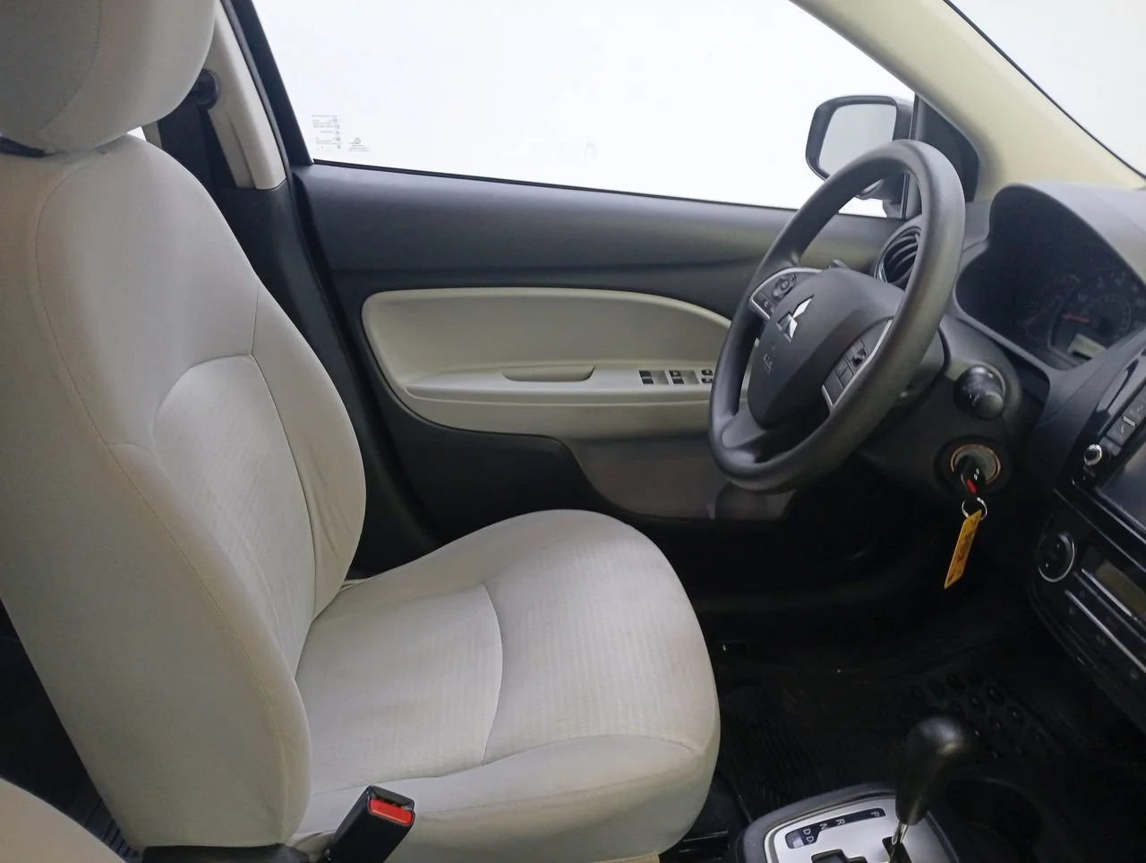 Used 2024 Graphite Gray Mitsubishi ES image 19