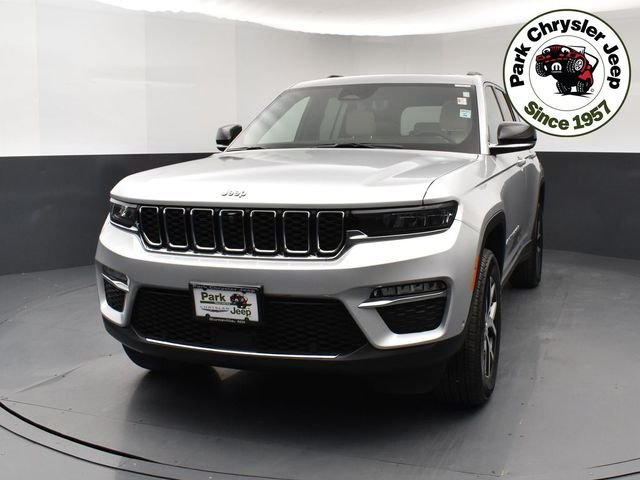 Used 2024 Jeep Grand Cherokee Limited with VIN 1C4RJHBG5RC246275 for sale in Burnsville, Minnesota