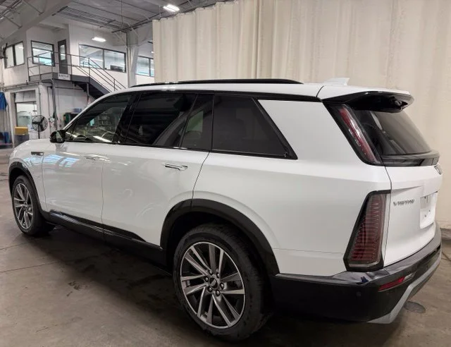 2027 Cadillac VISTIQ Sport - Photo 2