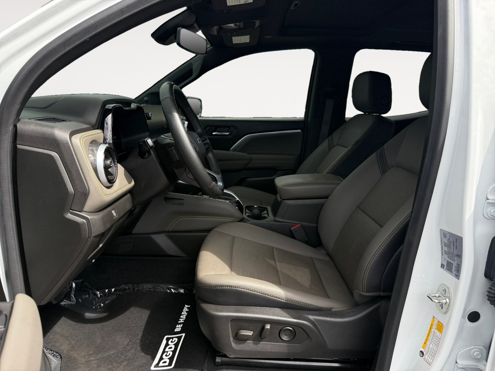 Used 2024 Summit White Chevrolet ZR2 image 10