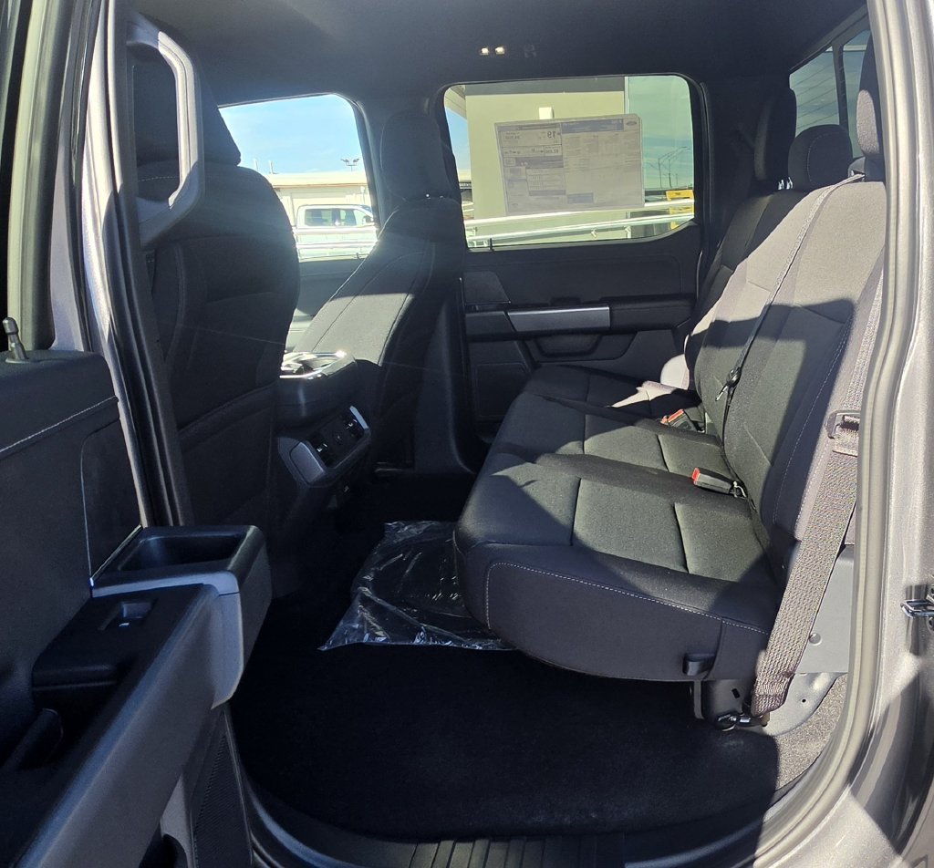 New 2026 Carbonized Gray Metallic Ford XLT image 29