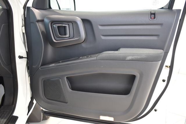 Used 2013 White Honda Sport image 11
