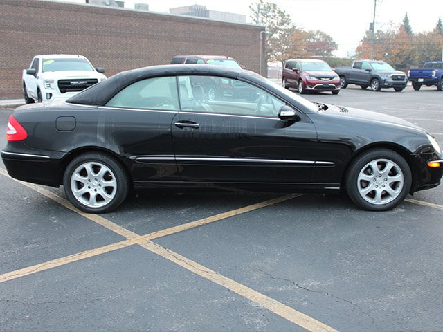 Used 2004  Mercedes-Benz CLK 320 image 5
