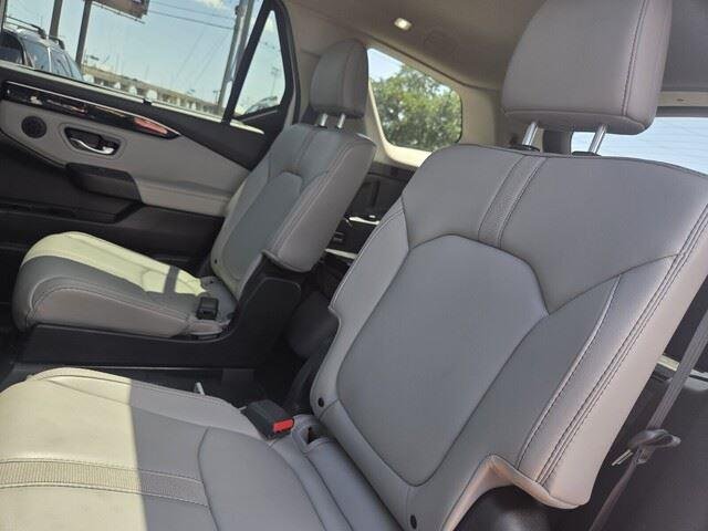 Used 2025 Platinum White Pearl Honda Touring image 25