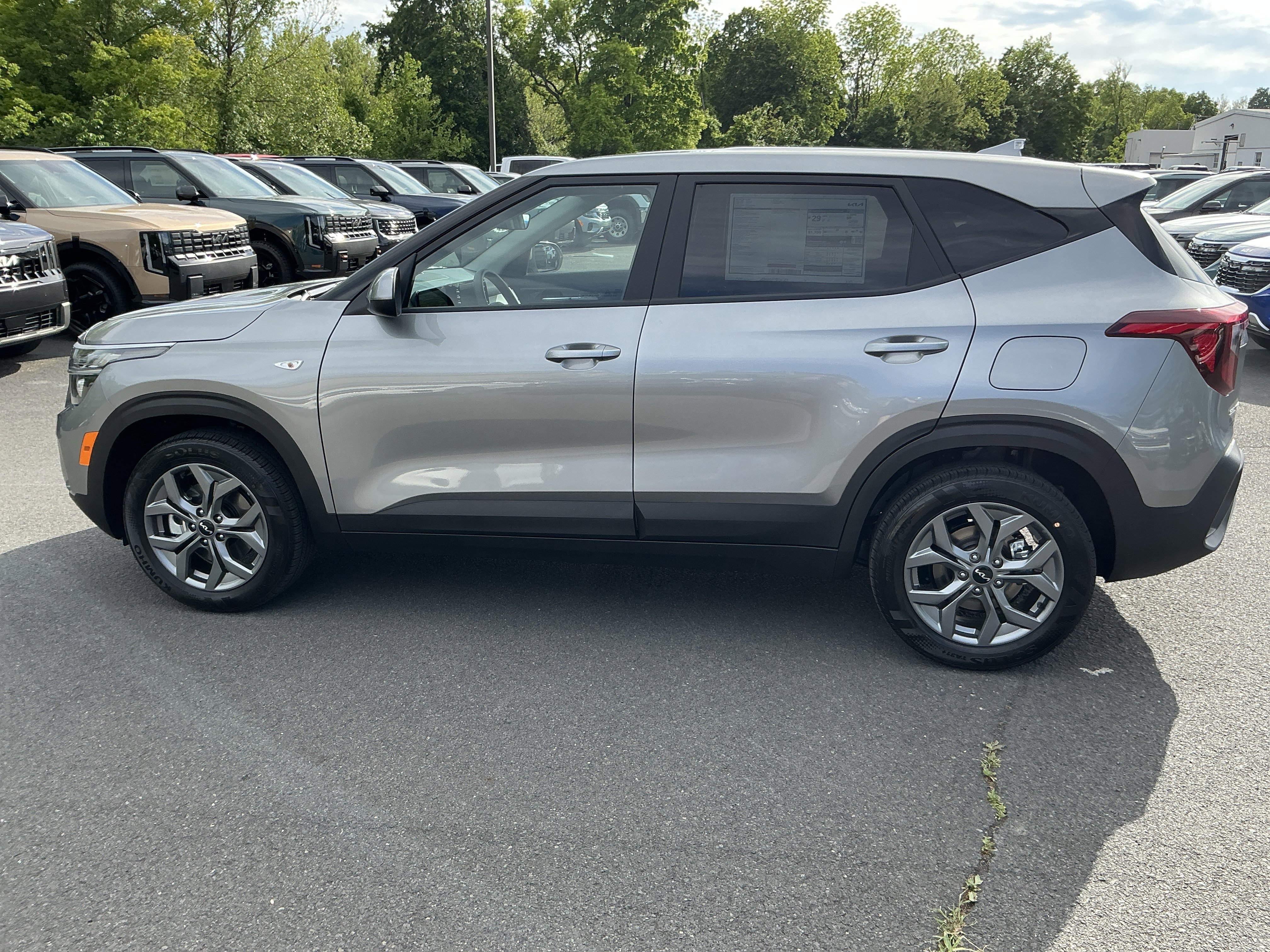 New 2026 Steel Gray Kia LX image 6
