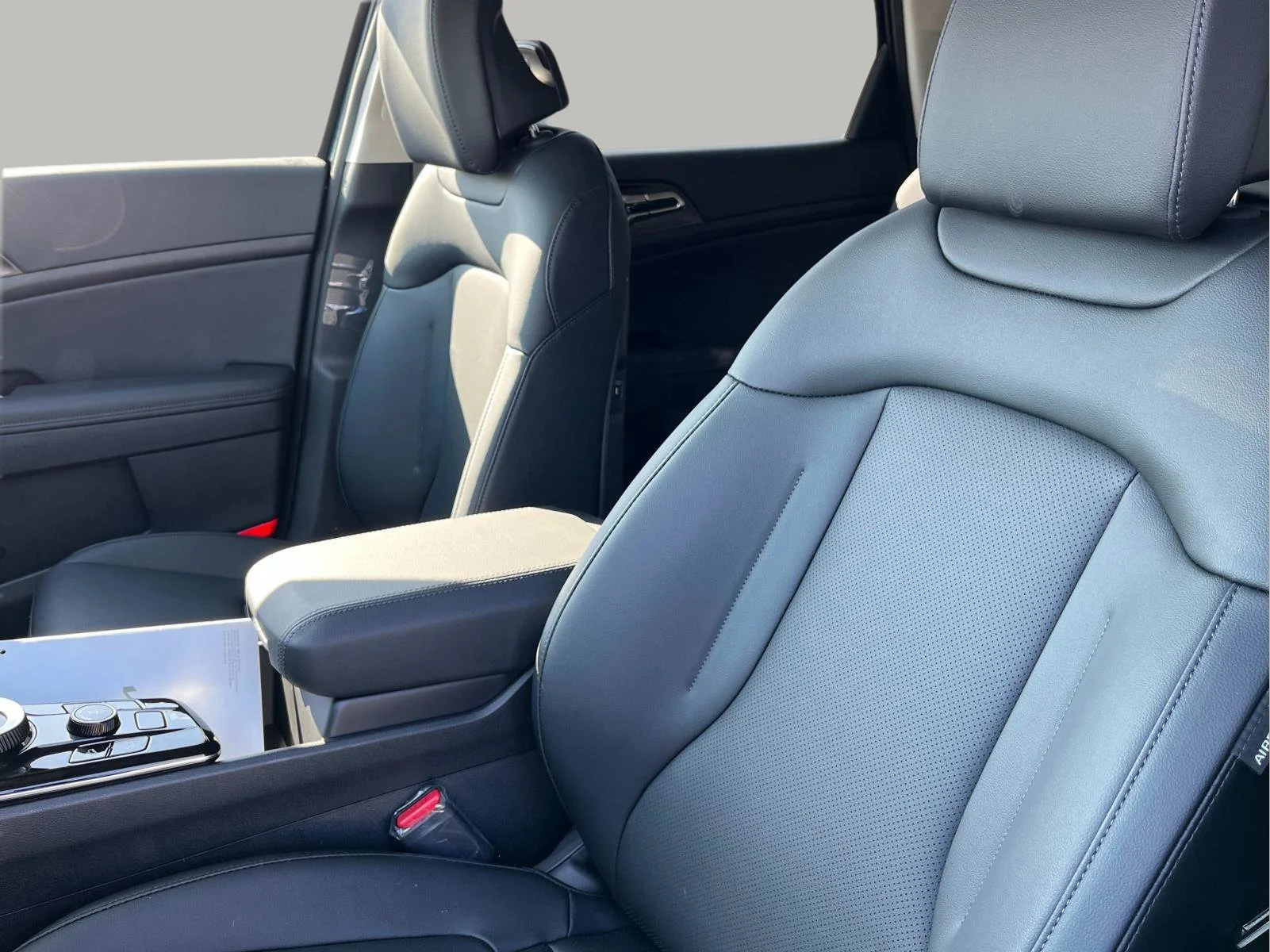2025 Kia Sportage EX Hybrid - Photo 25