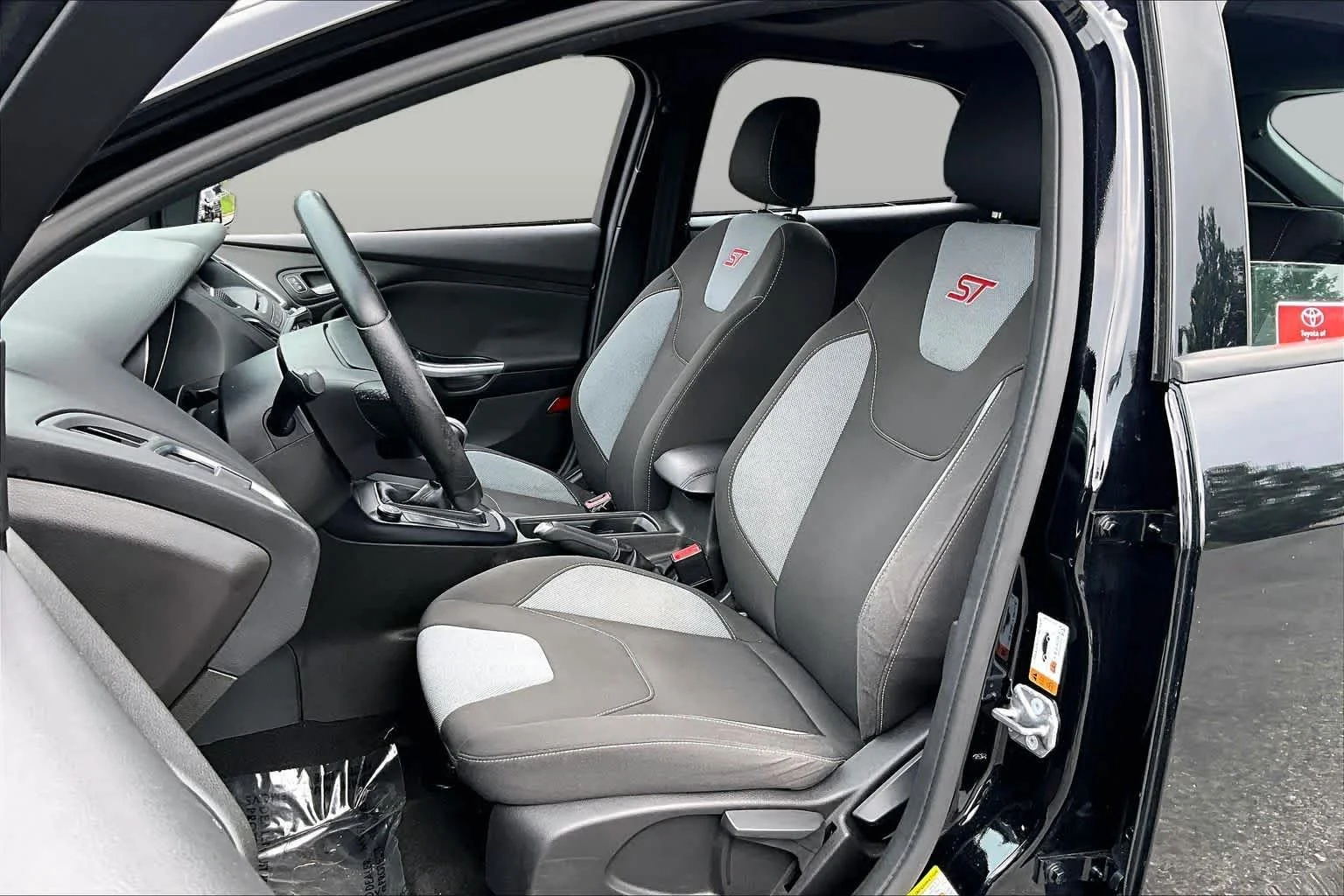 Pre-Owned 2016 Ford Focus ST