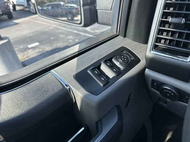 Used 2017 Brown Ford XLT image 13