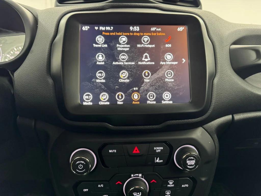 Used 2023 Graphite Gray Jeep Latitude image 21
