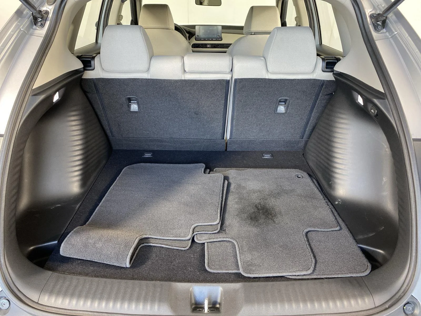 Used 2024 Lunar Silver Metallic Honda LX image 7