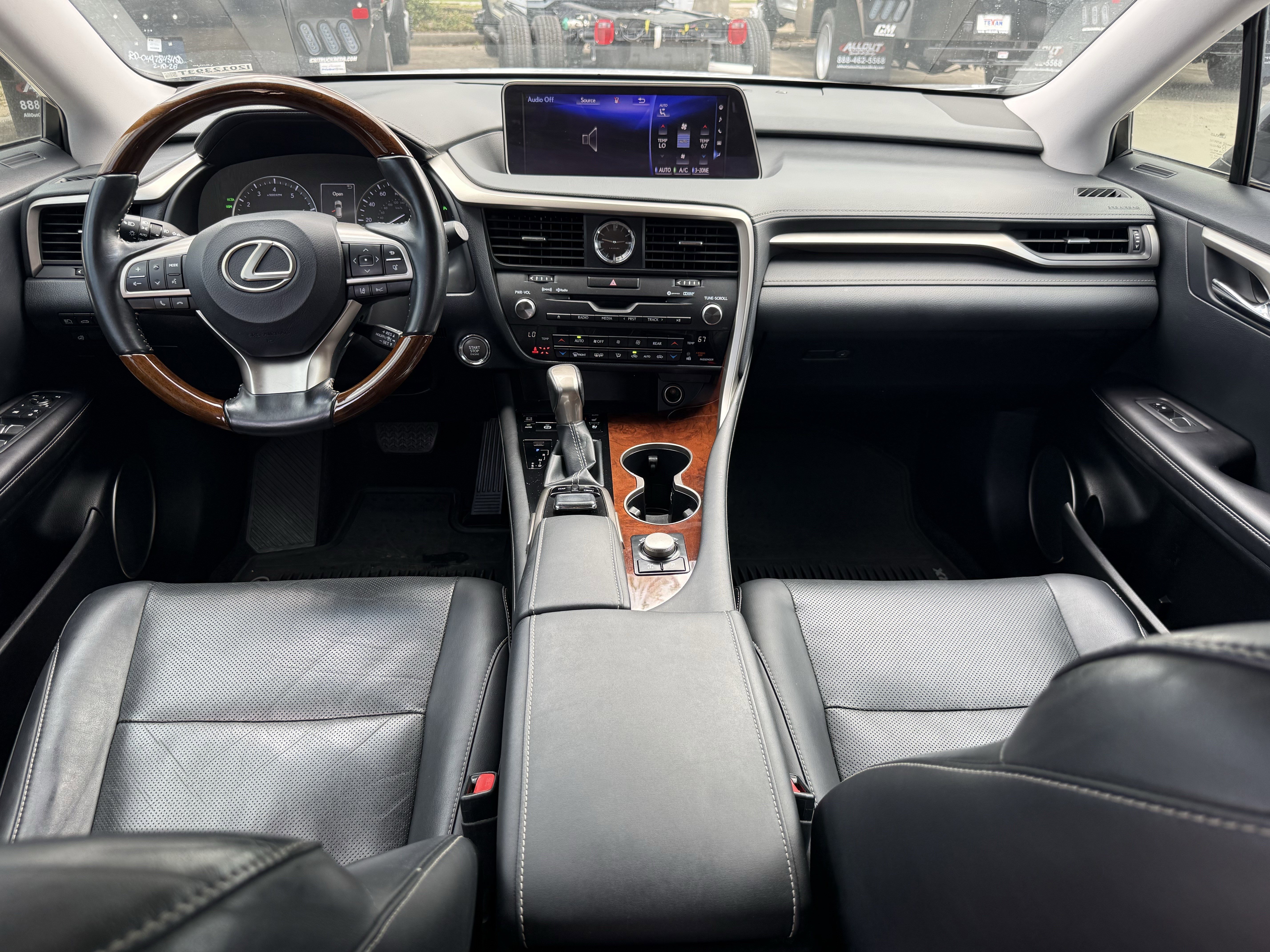 Used 2018 Silver Lexus RX 350L Premium image 12