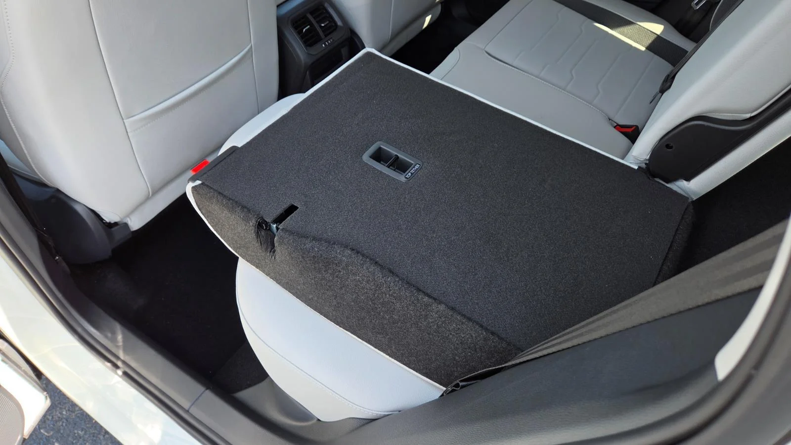 New 2026 Pure White Volkswagen SE image 46