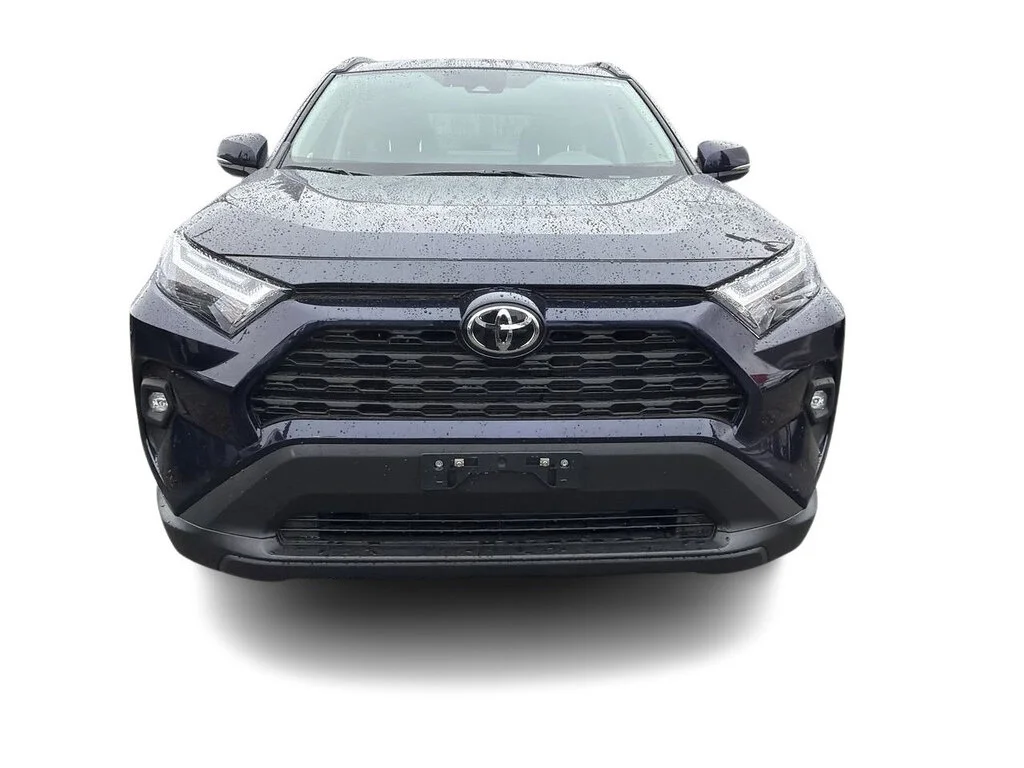 Used 2025 Blueprint Toyota XLE AWD Dilawri Certified   Local BC   1 OWNER image 4