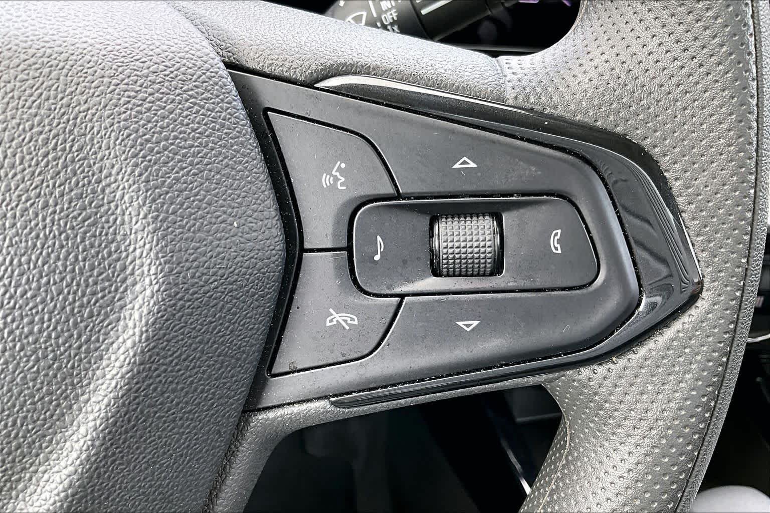 Used 2025 Crimson Metallic Chevrolet LT image 21