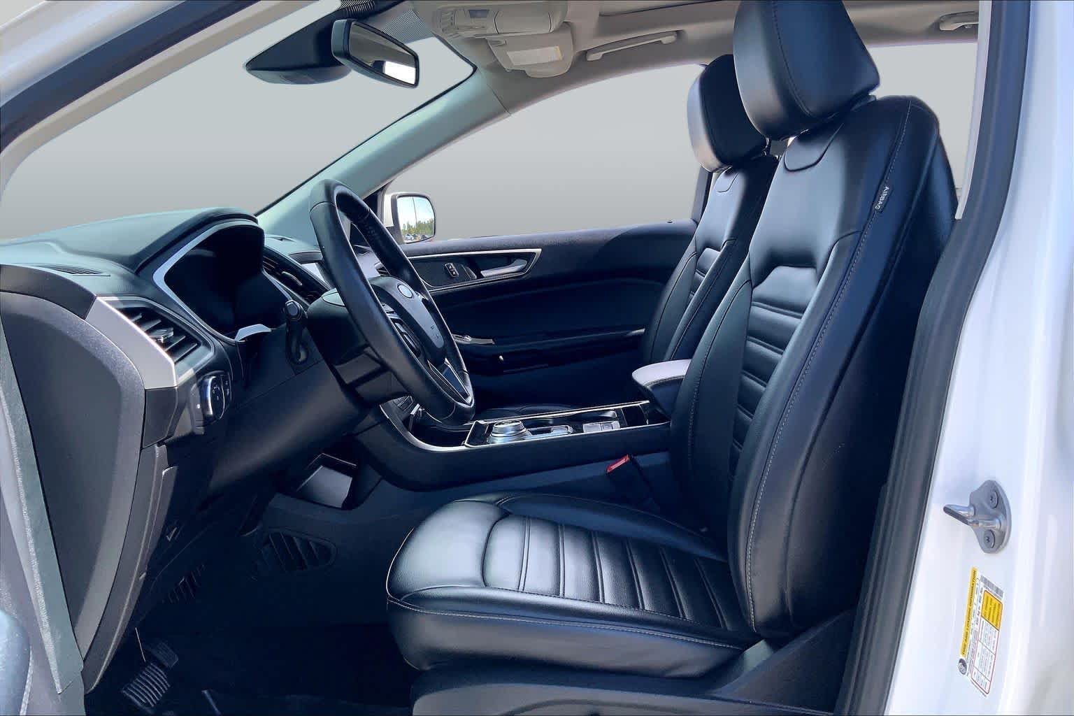 Used 2020 Star White Metallic Tri-Coat Ford SEL image 8