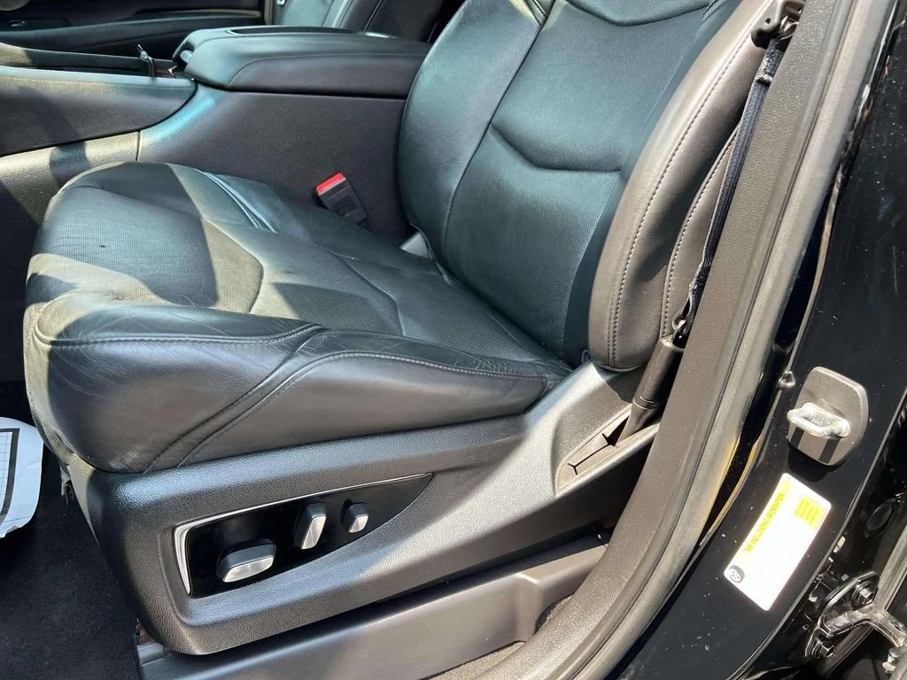 Used 2019 BLACK RAVEN Cadillac Premium Luxury image 18