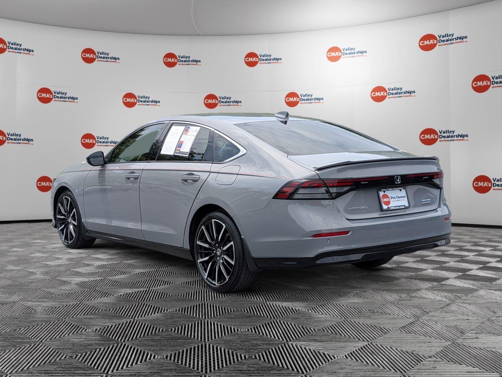 Used 2024 Urban Gray Pearl Honda Touring image 21