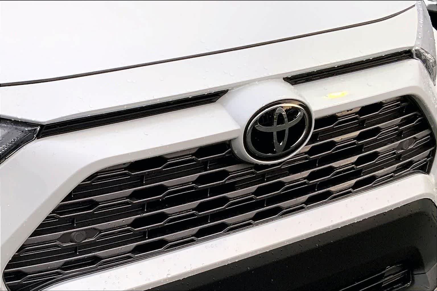 Used 2023 Wind Chill Pearl Toyota Limited image 29