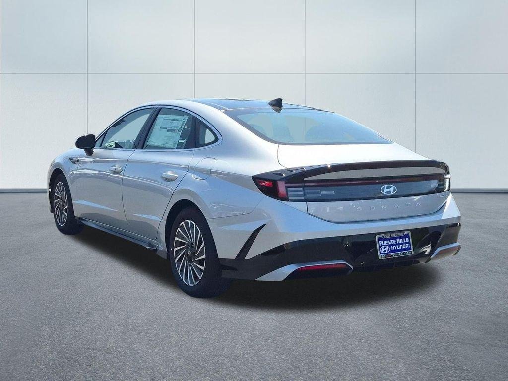 New 2026 Silver Hyundai SEL image 4