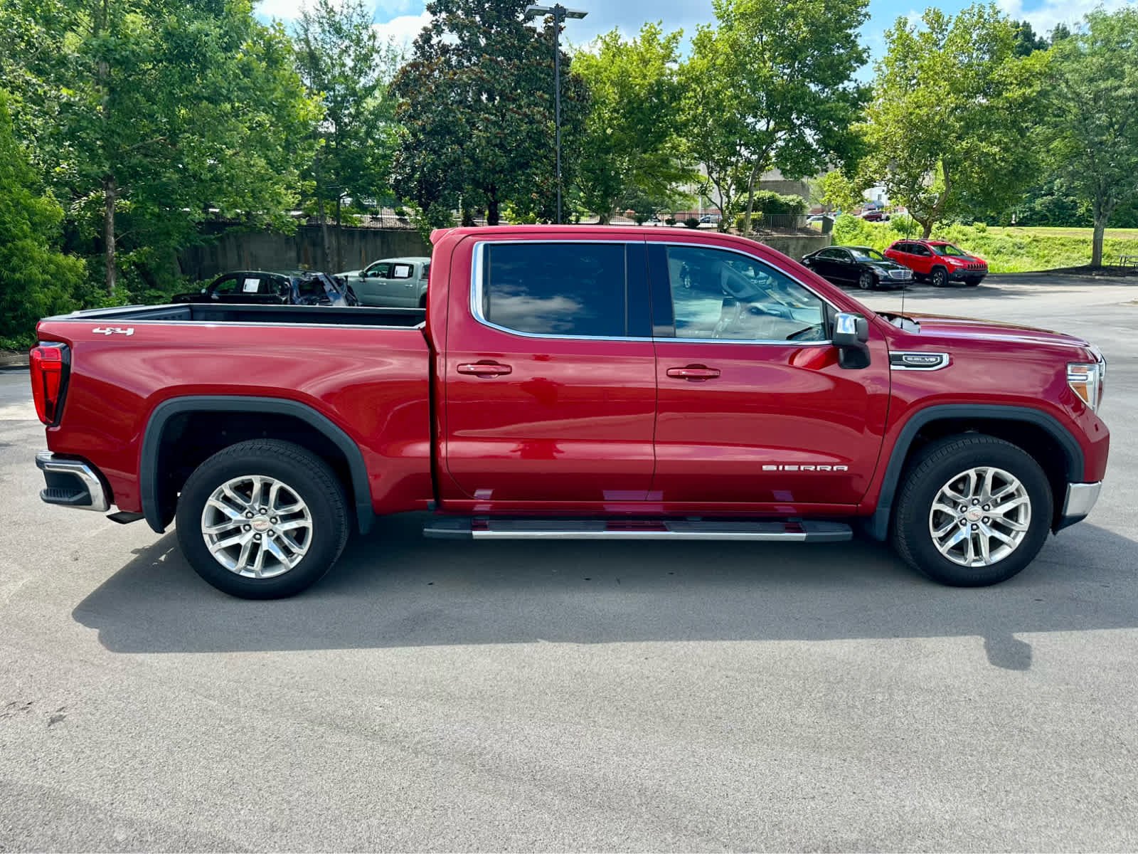 Used 2020 Red Quartz Tintcoat GMC SLE image 4