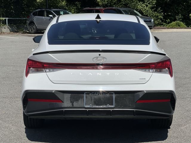 Certified Used 2025 White Hyundai SEL Sport image 18