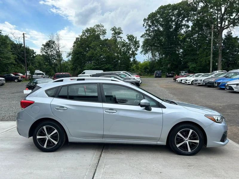 Used 2023 Silver Metallic Subaru Premium Wagon 4D image 14