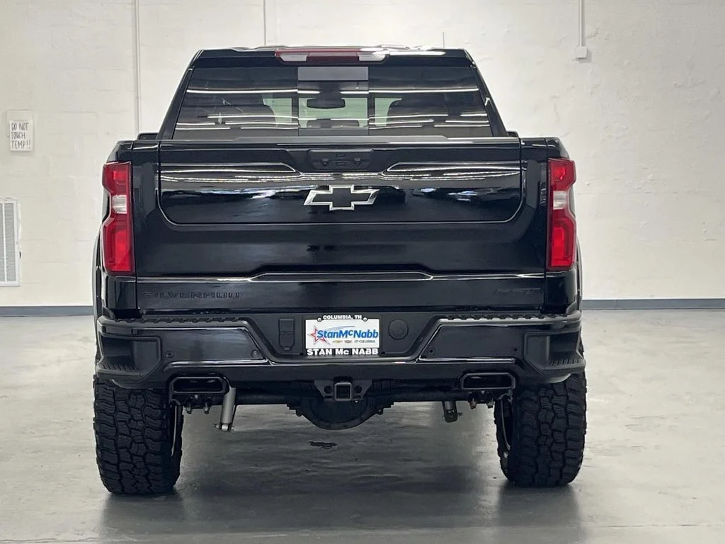 Used 2025 Black Chevrolet RST image 7