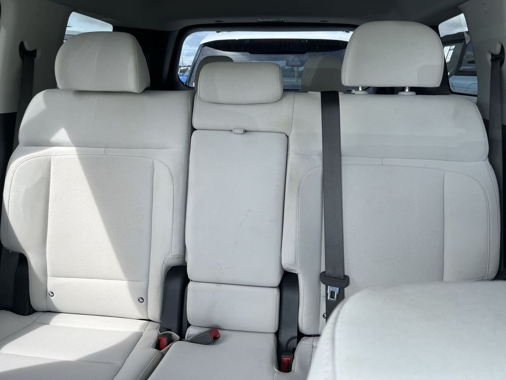 Used 2025 Gray Hyundai SE image 23