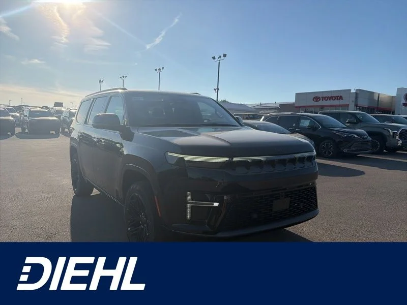 New 2026 High Gloss Black Exterior Paint Jeep Limited Reserve image 1