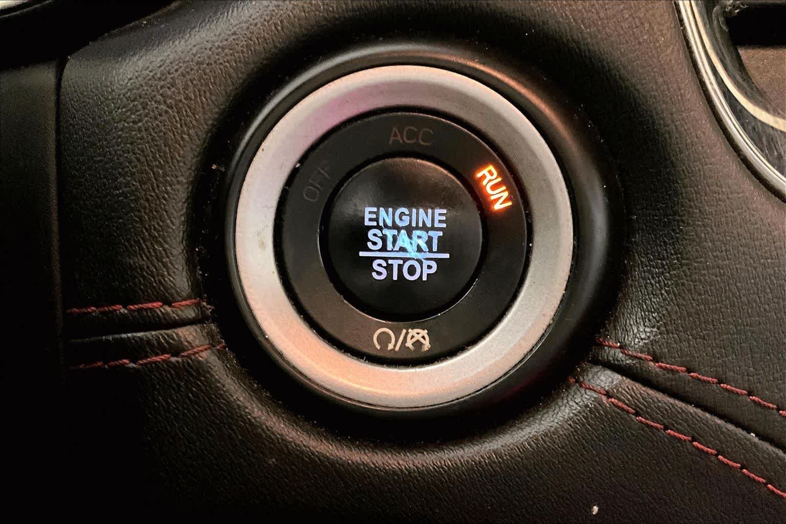 Used 2018 Granite Clearcoat Dodge R/T image 33
