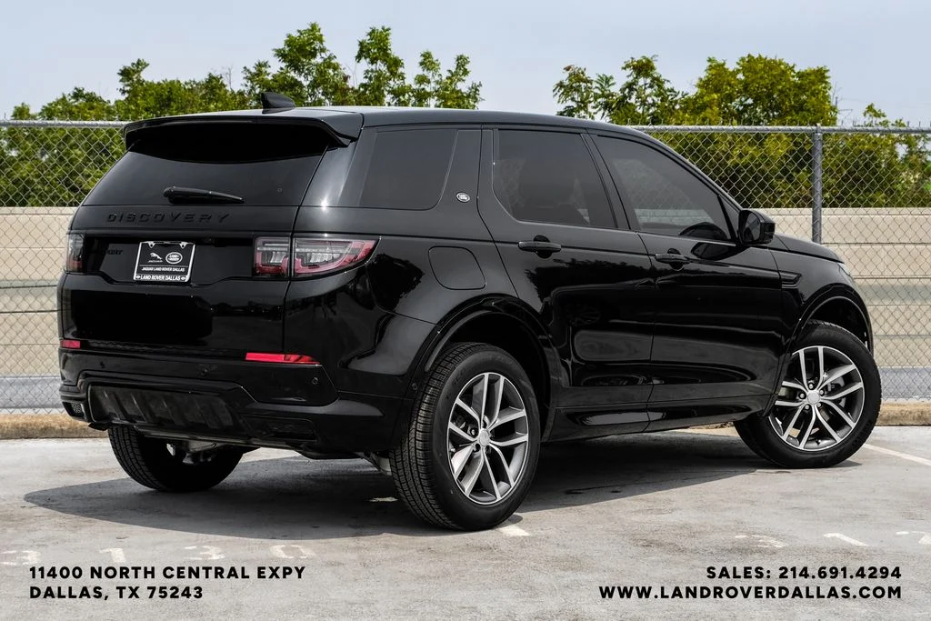 New 2026 Santorini Black Metallic Land Rover Landmark image 8