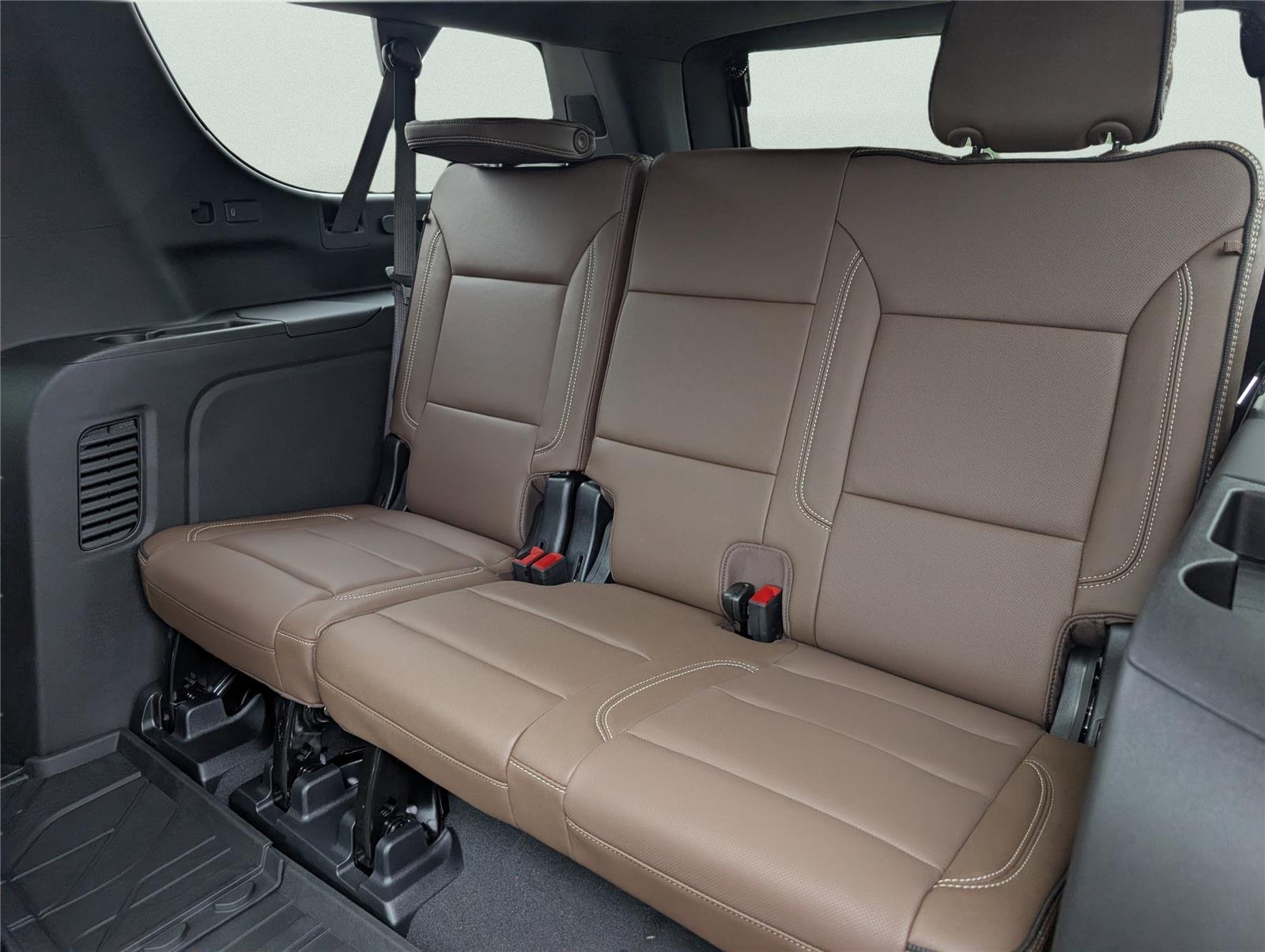 2026 Chevrolet Suburban High Country - Photo 10