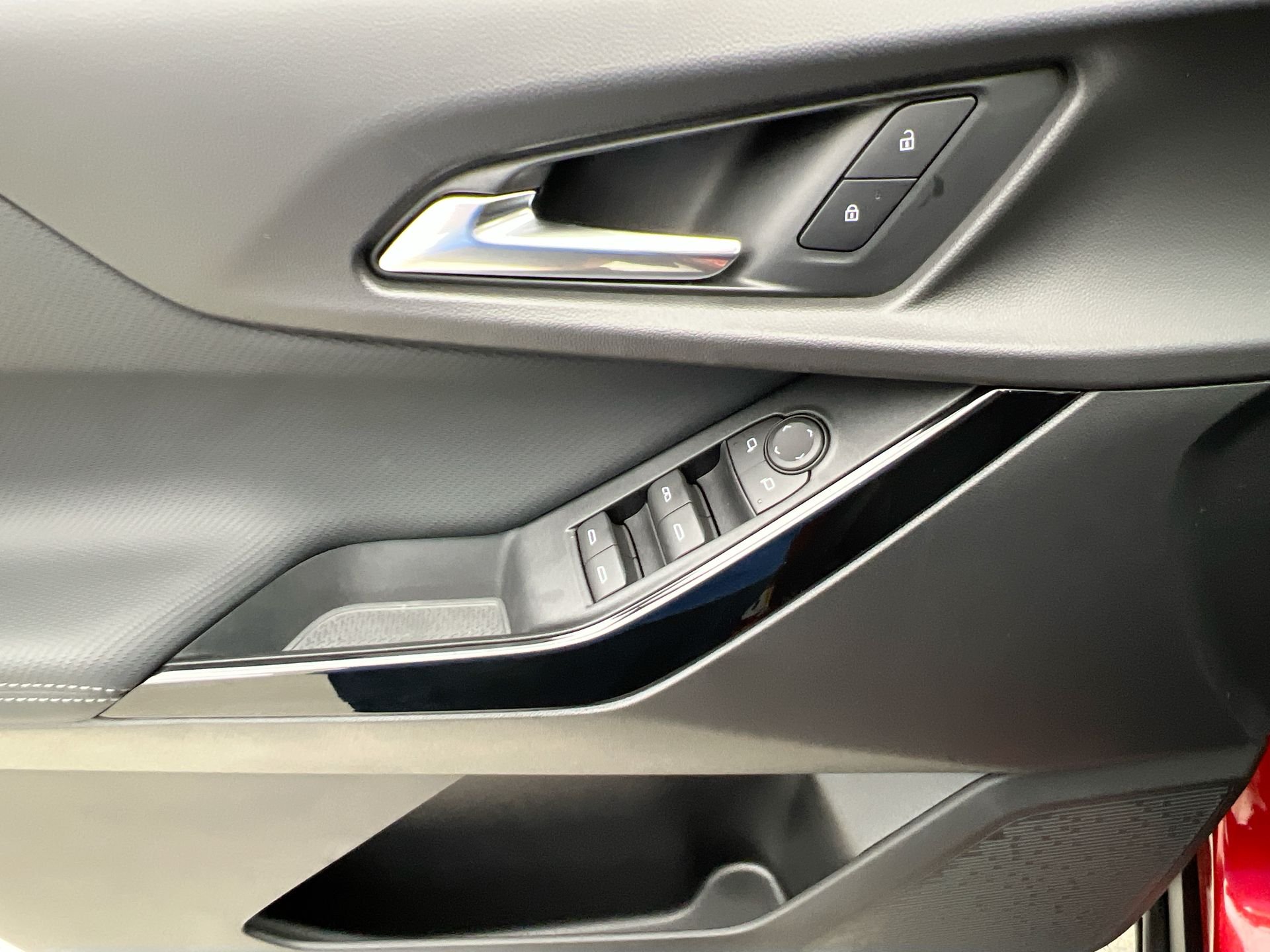 2026 Chevrolet Equinox LT - Photo 40