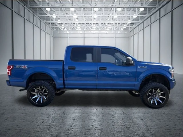Used 2018 Blue Ford XL image 2