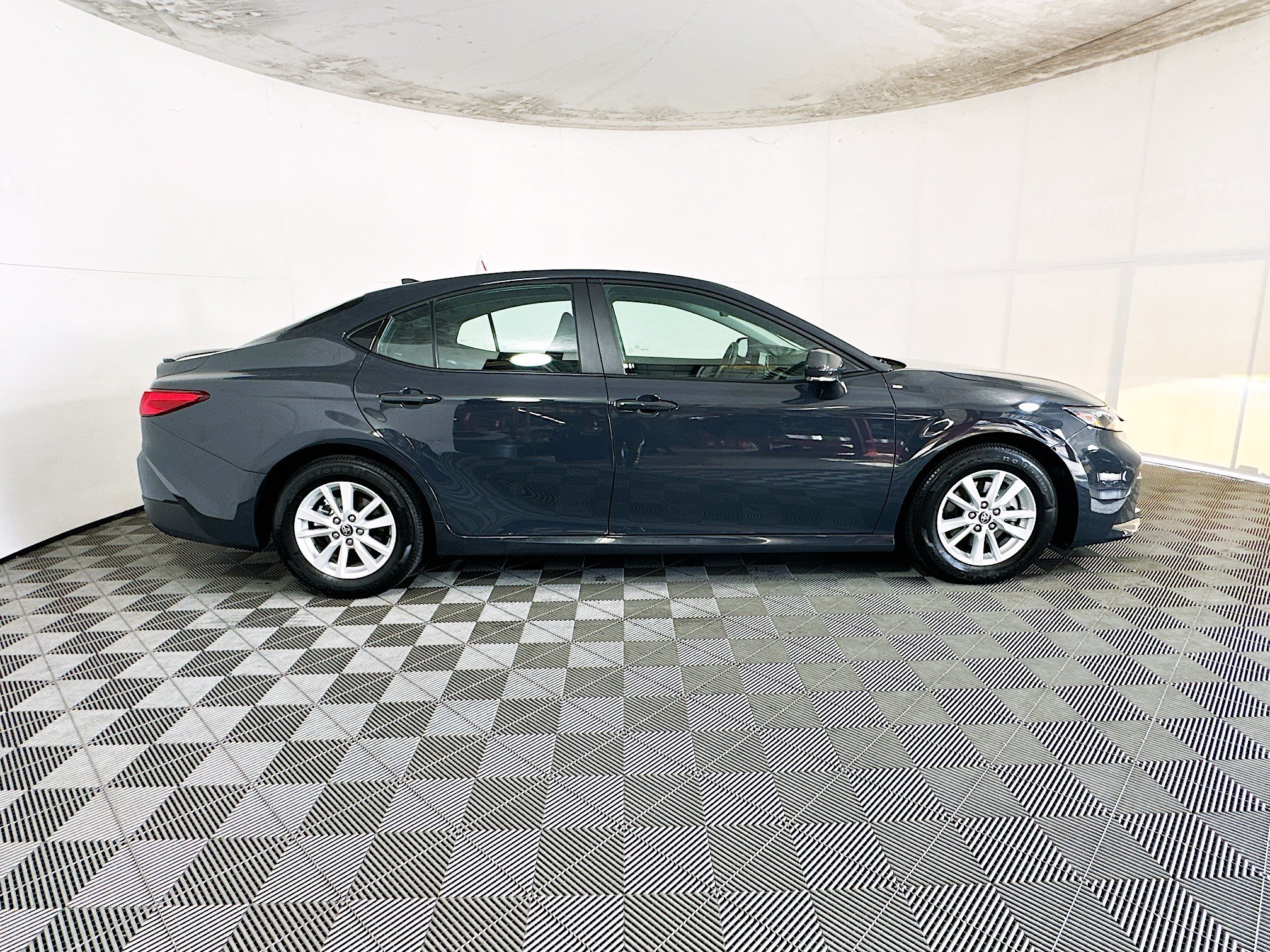 Used 2025 Underground Toyota LE image 2