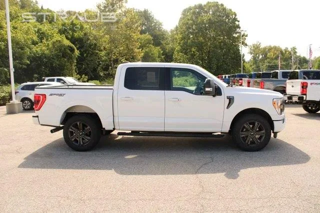 Used 2023 Oxford White Ford XLT image 6