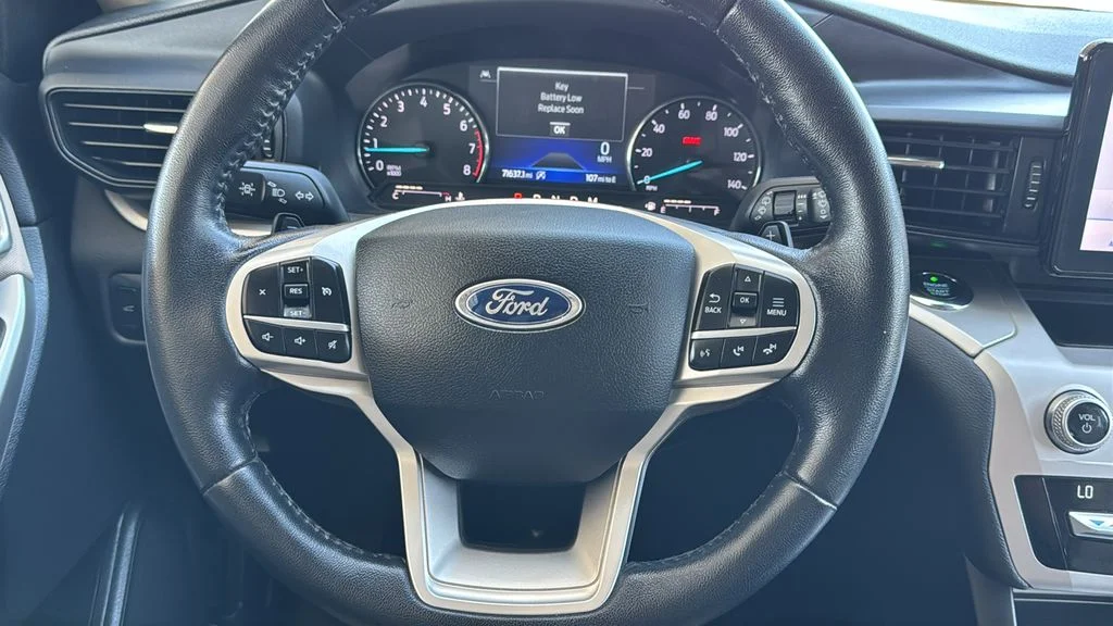 Certified Used 2020 Oxford White Ford XLT image 10