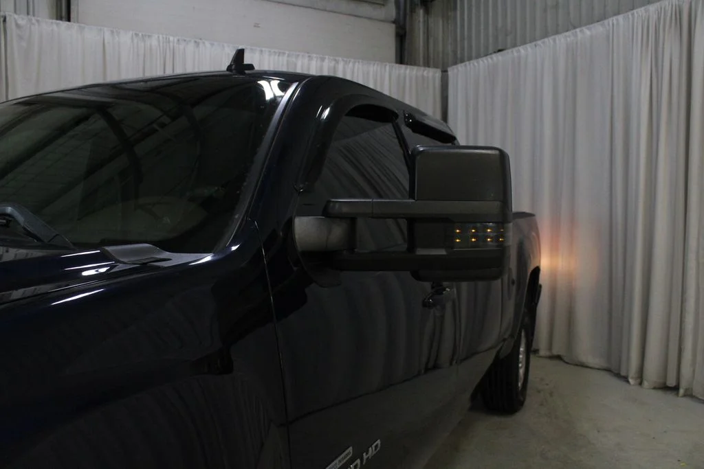 Used 2009 Blue GMC SLT image 32