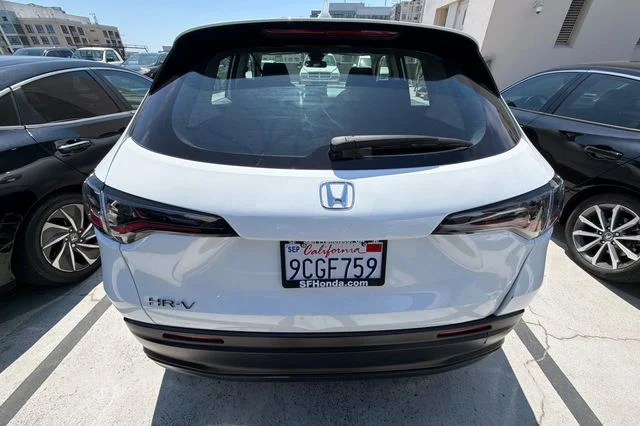 Certified Used 2023 Platinum White Pearl Honda LX image 9