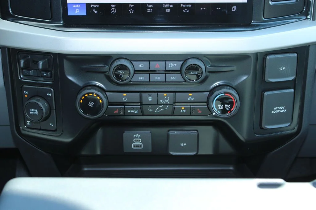 New 2026 Carbonized Gray Metallic Ford F-250® XLT image 29