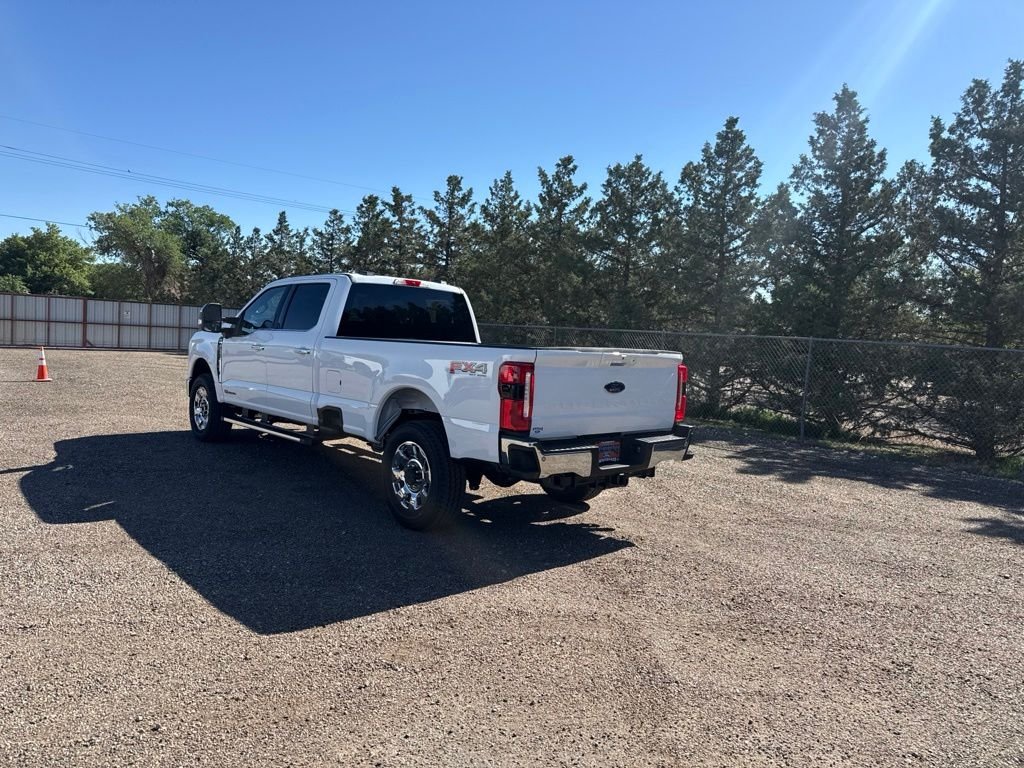 New 2026 Oxford White Ford Lariat image 4