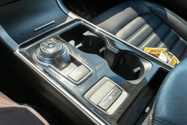 Used 2019 Gray Ford SEL image 35