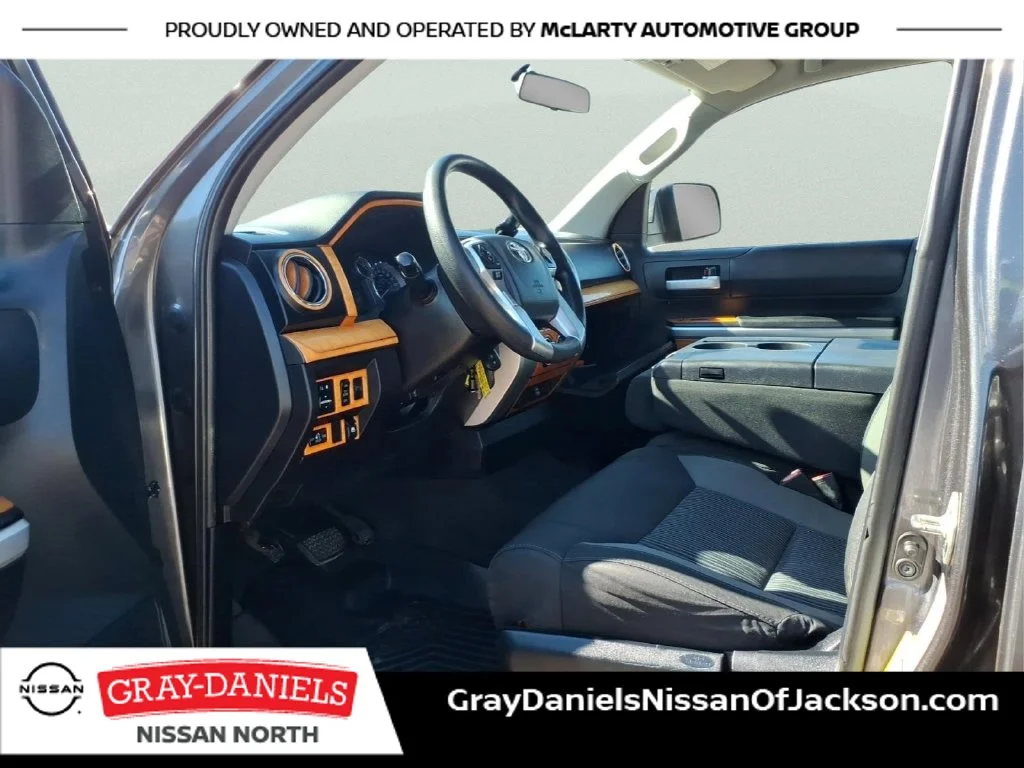 Used 2015 Gray Toyota SR5 image 24