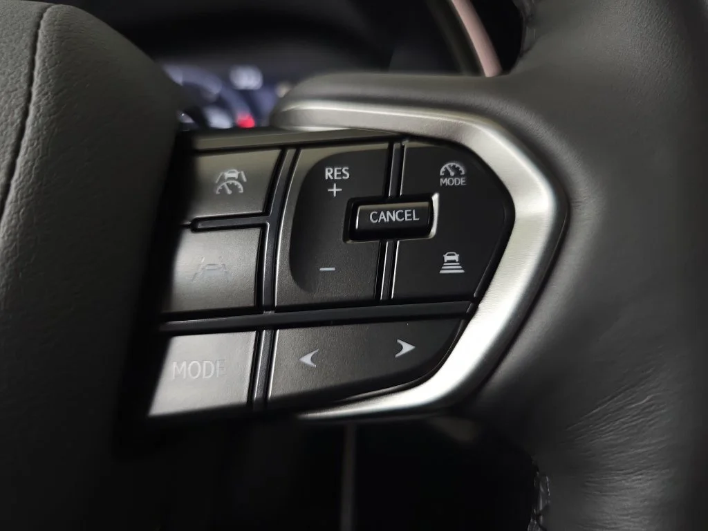 New 2026 Wind Chill Pearl Lexus PREMIUM AWD image 17
