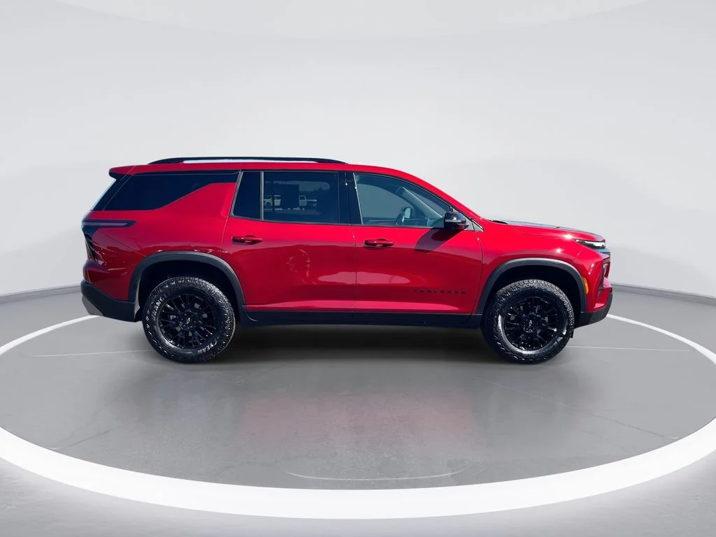 Used 2025 Red Chevrolet Z71 image 9