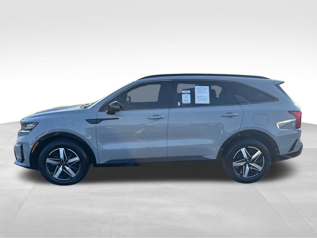 Used 2022 Gray Kia EX image 3