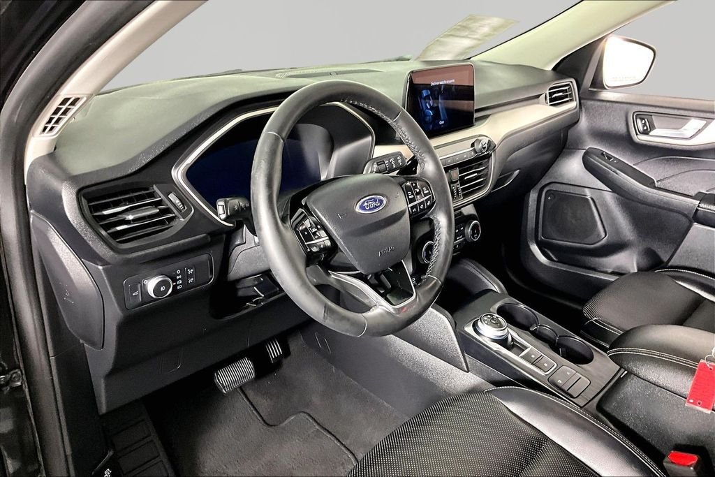 Used 2022 Black Ford SEL image 15