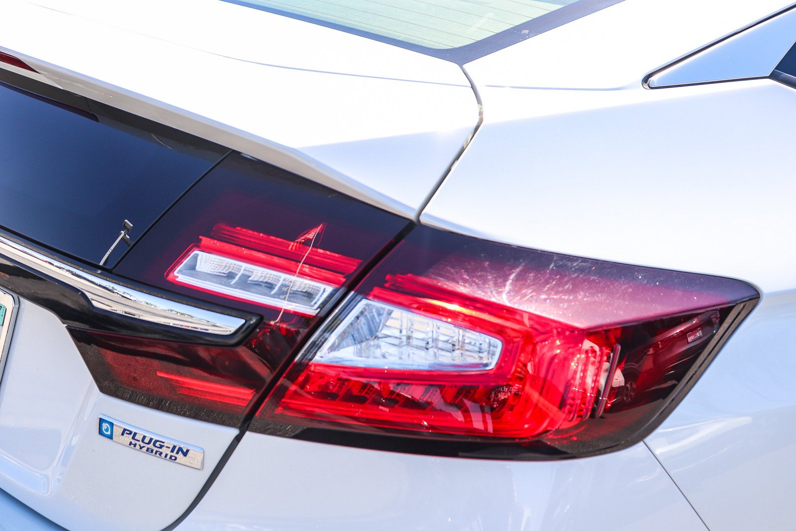Used 2019 Platinum White Honda Base image 9