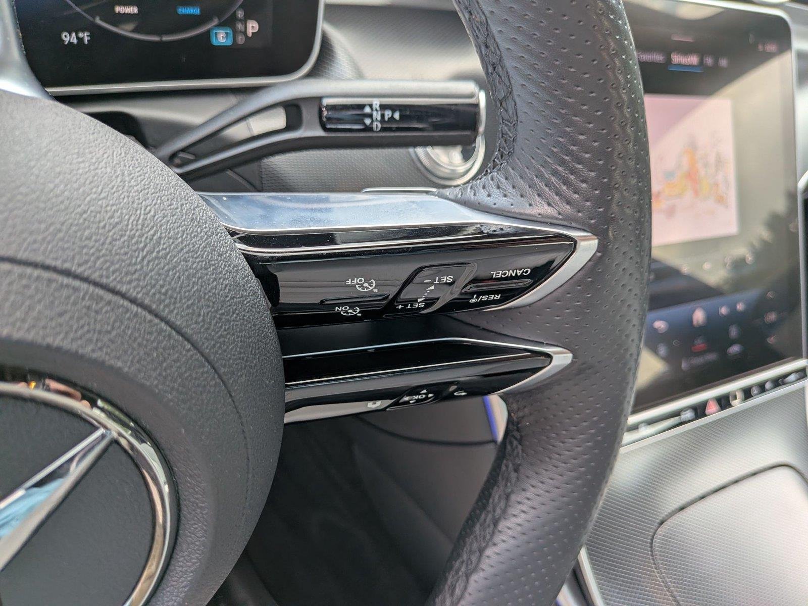 Used 2023 MANUFAKTUR Selenite Grey Magno Mercedes-Benz C 300 image 21